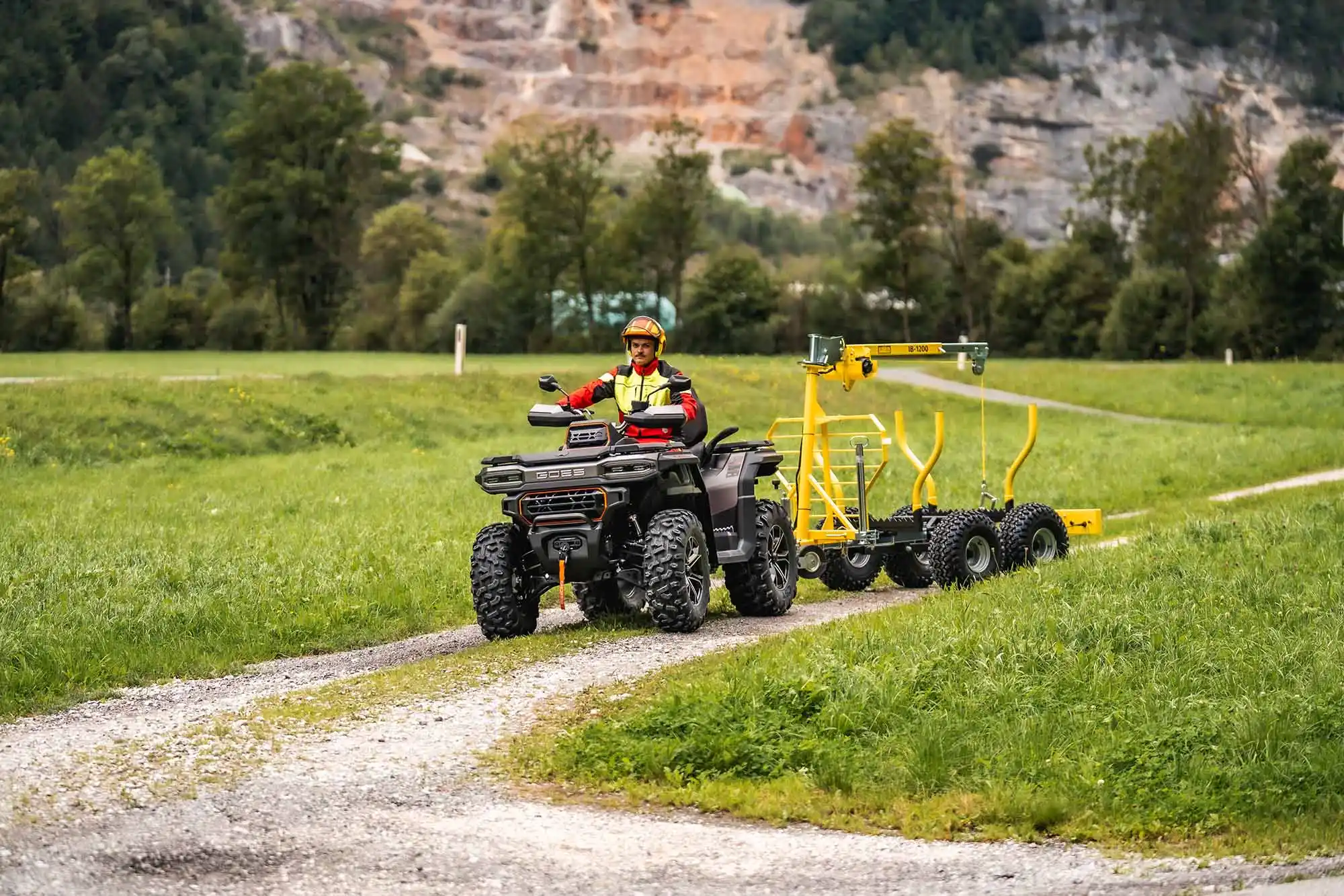 GOES TERROX jako użytkowy quad do pracy z przyczepą